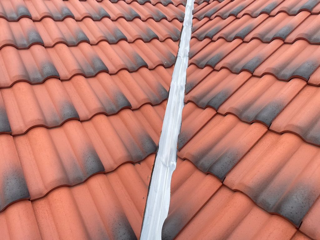 屋根の谷板金部分